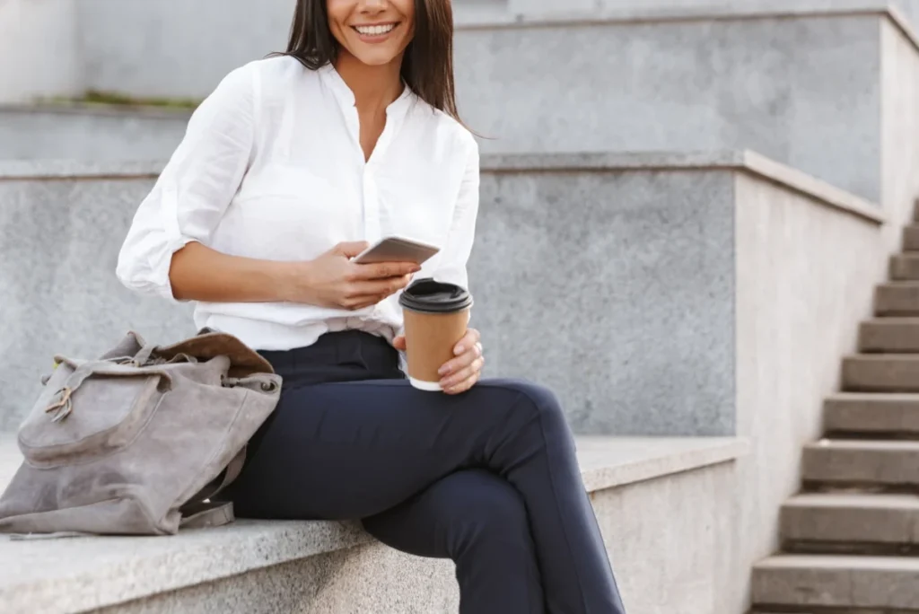 how to look confident in clothes