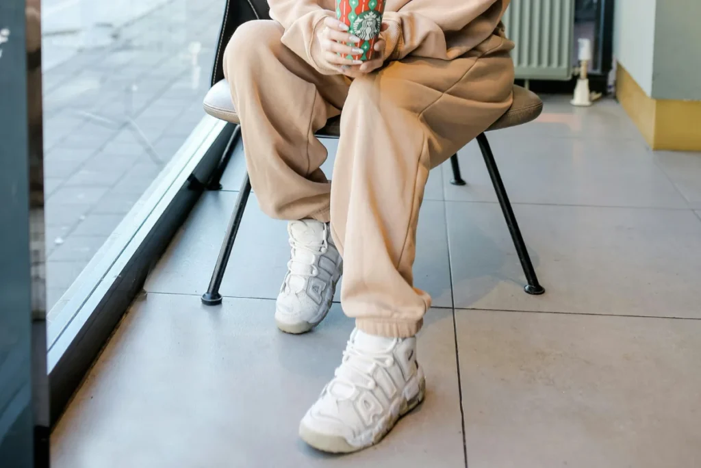 how to dress comfortably but stylish