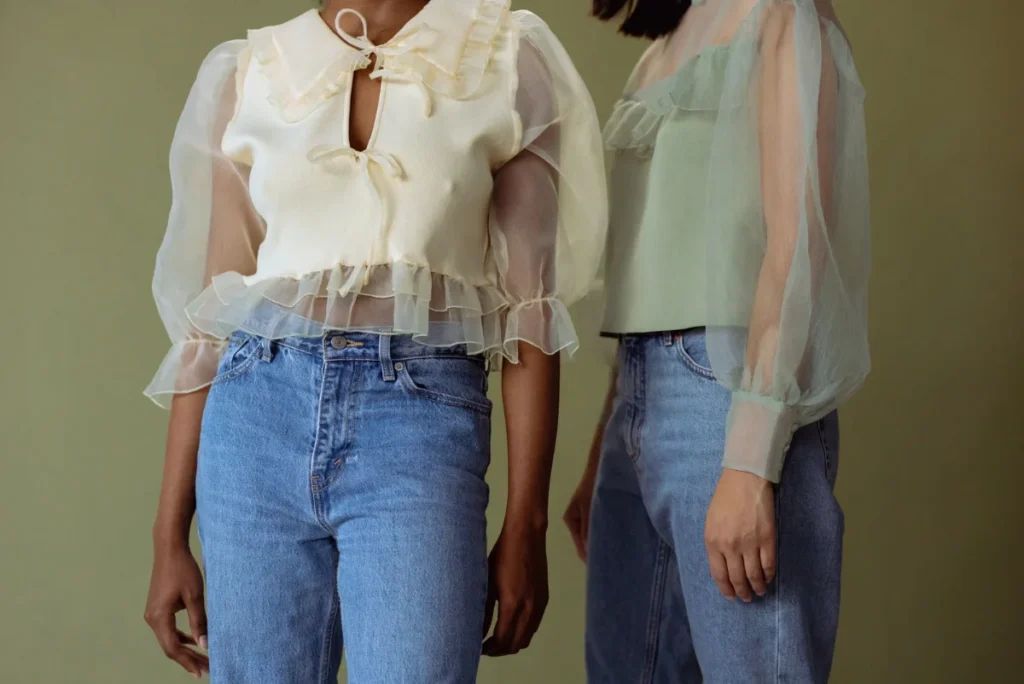 how to dress comfortably but stylish