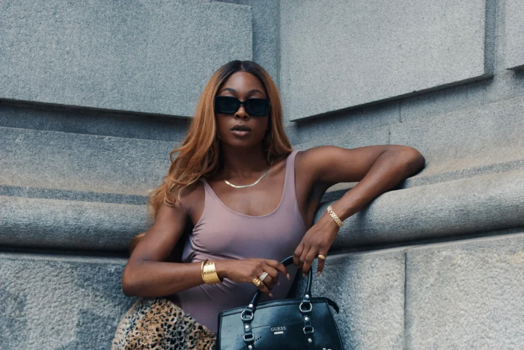 how to look chic in activewear