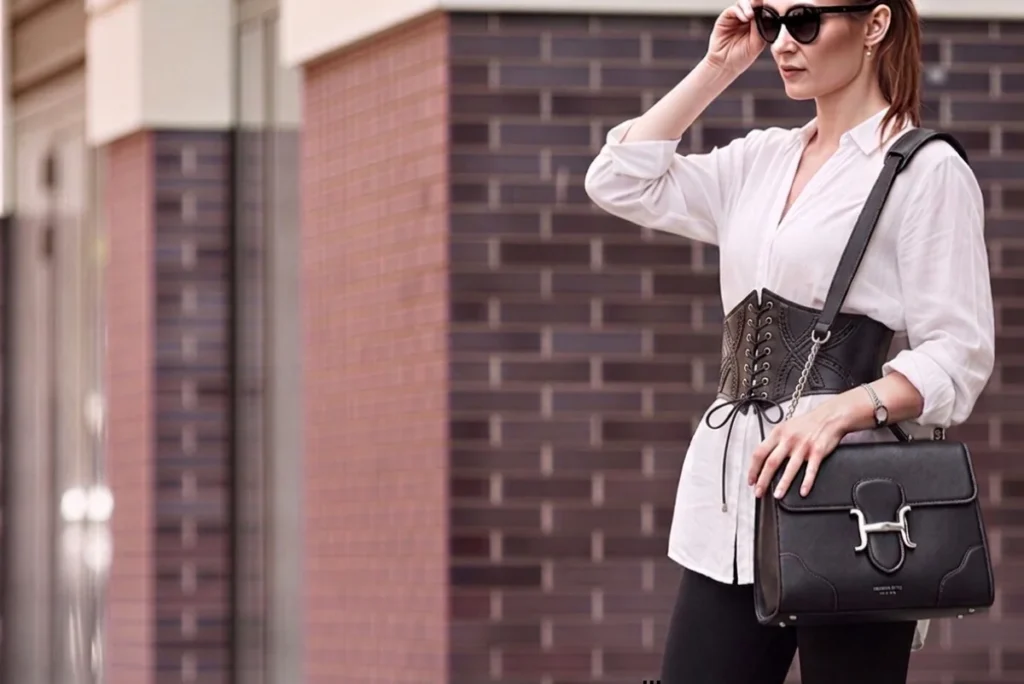 how to style leggings casually