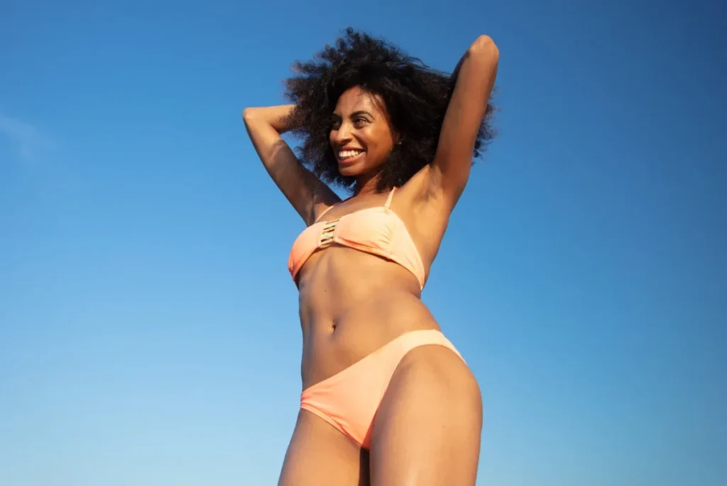How to Feel Comfortable in Swimsuits