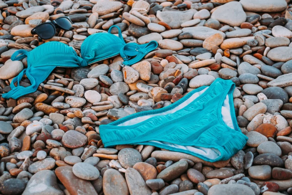 How to Feel Comfortable in Swimsuits