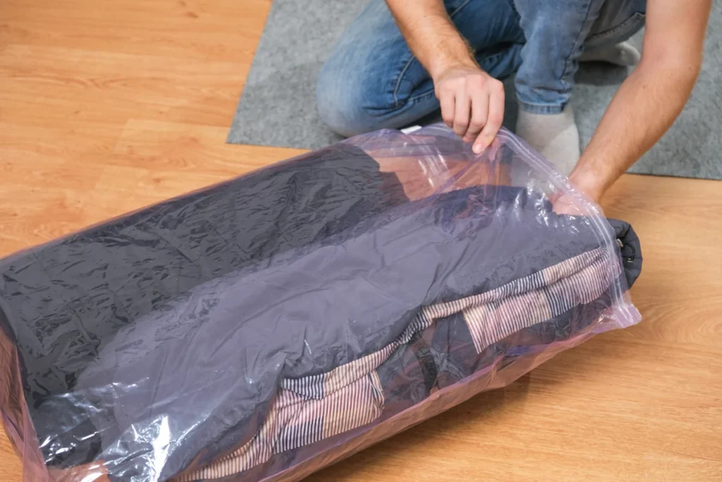 How to Pack Light for Vacation